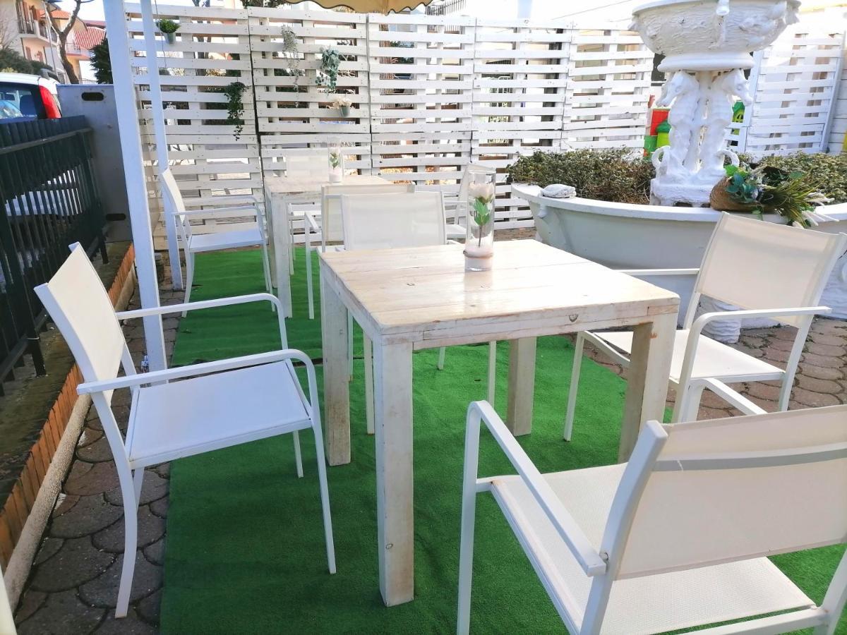 Hotel Arabesco Rimini Zewnętrze zdjęcie