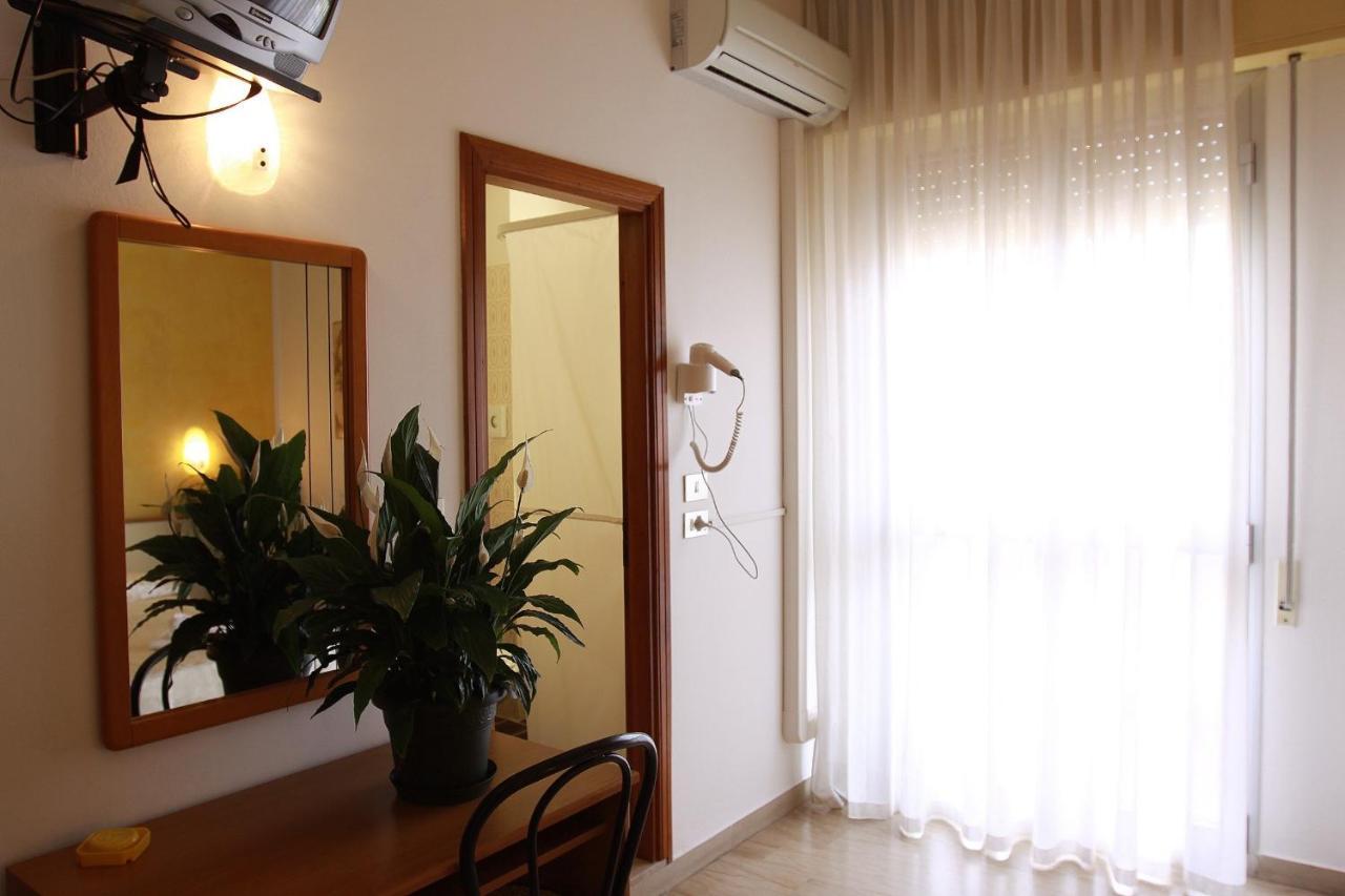 Hotel Arabesco Rimini Pokój zdjęcie