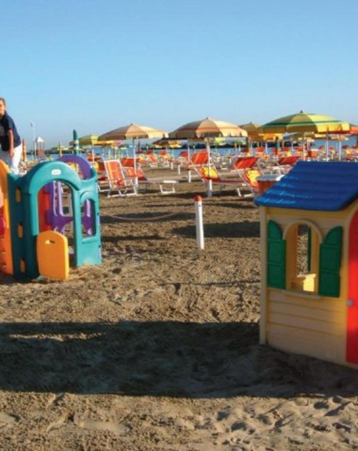Hotel Arabesco Rimini Zewnętrze zdjęcie