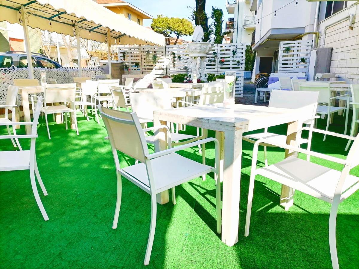 Hotel Arabesco Rimini Zewnętrze zdjęcie